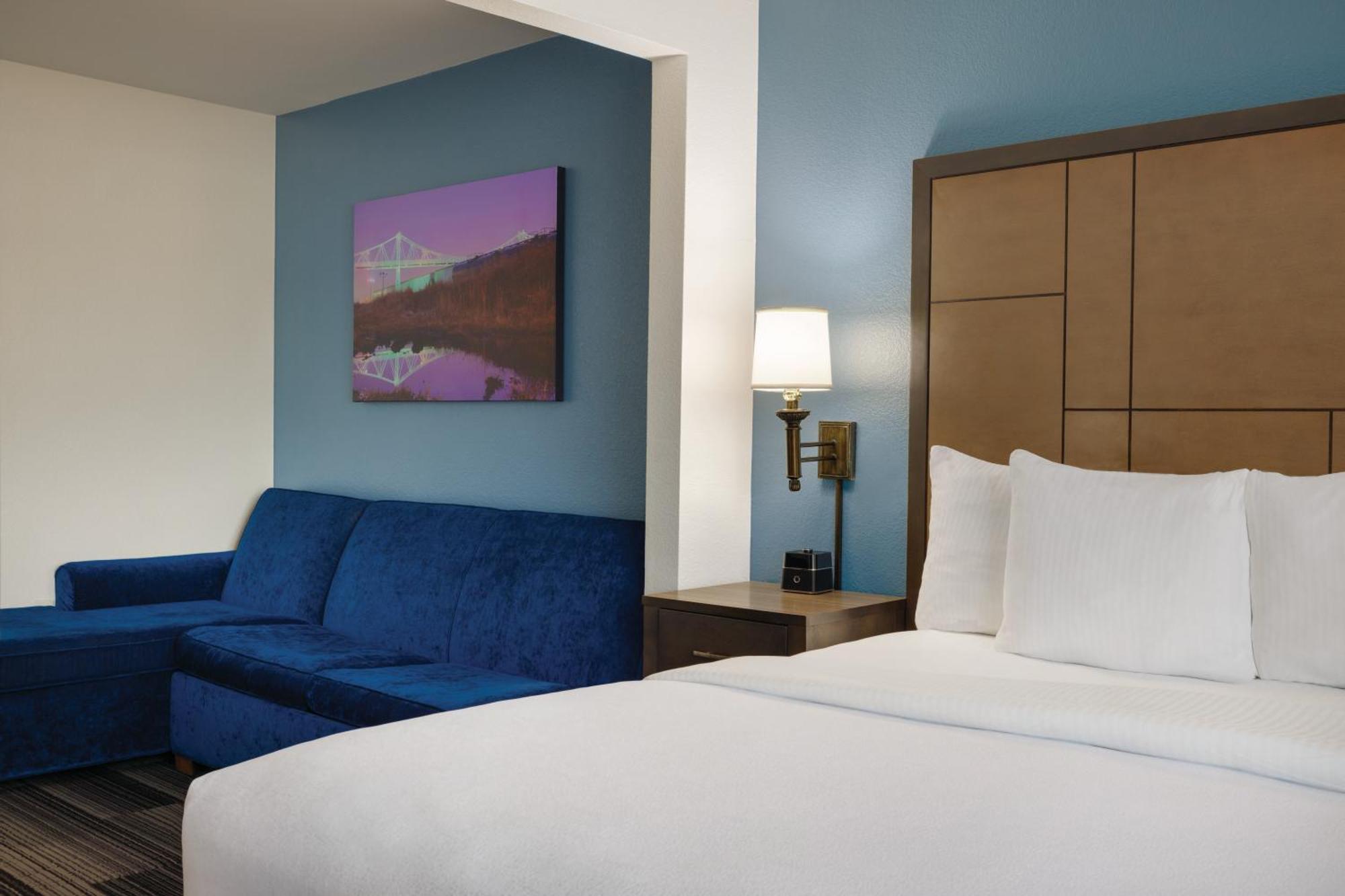 La Quinta By Wyndham Springfield Airport Plaza Hotel Bagian luar foto